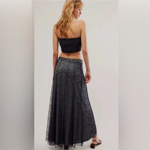 Free People Shape Of You Lace 2 piece Skirt Set in Navy Size Small - Picture 3 of 16